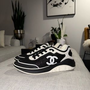 CHANEL men’s mesh lycra sneaker. Size 42, US size 9. Unisex.